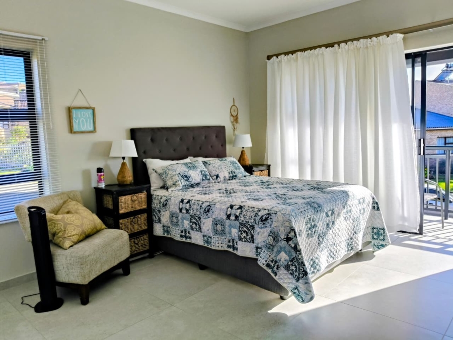 3 Bedroom Property for Sale in Wavecrest Eastern Cape